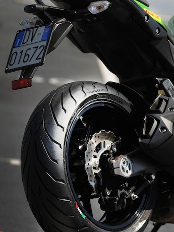 Important-Features-to-Look-For-In-Good-Motorbike-Tyres