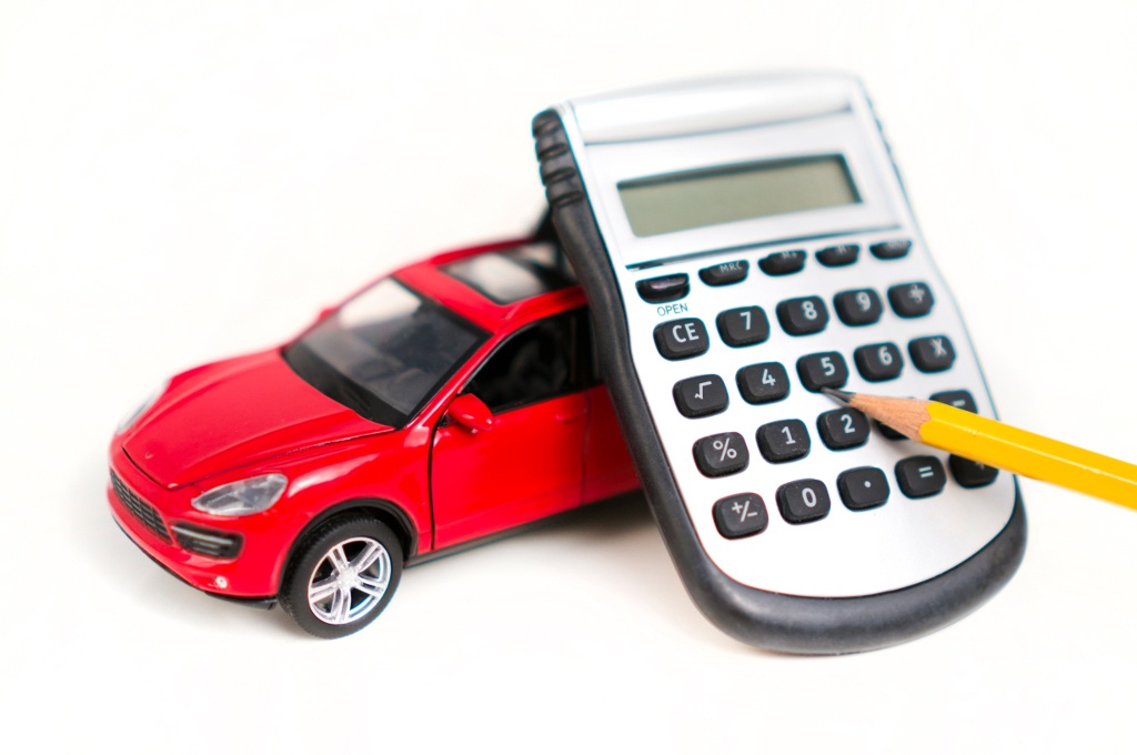 8 Ways to Save Money on Your Car Insurance Plan